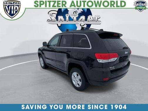 Brilliant Black Crystal Pearlcoat 2016 Jeep Grand Cherokee Laredo