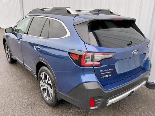 2022 Subaru Outback Touring XT