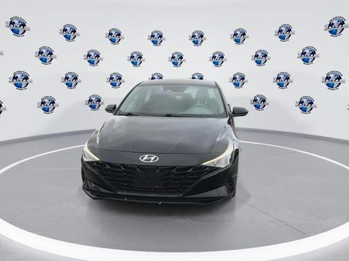 2021 Hyundai ELANTRA SE