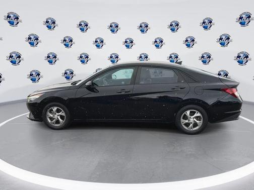 2021 Hyundai ELANTRA SE