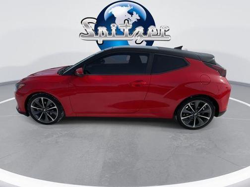 2019 Hyundai Veloster 2