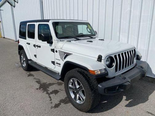 Bright White Clearcoat 2018 Jeep Wrangler Unlimited Sahara