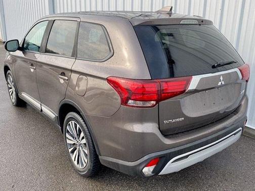 2020 Mitsubishi Outlander ES