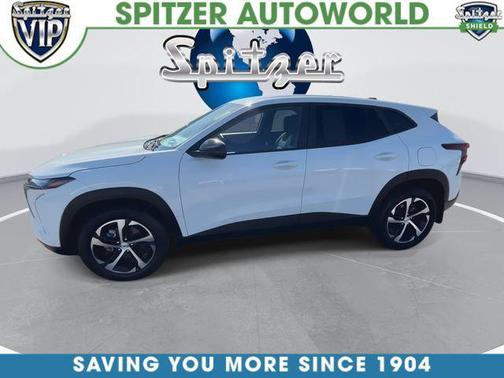 Summit White 2024 Chevrolet Trax FWD 1RS