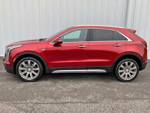 2022 Cadillac XT4 Premium Luxury