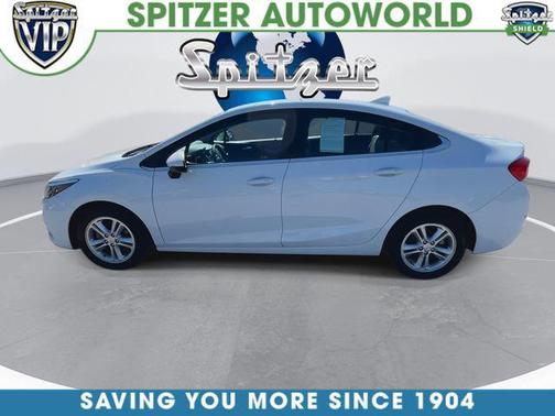 Summit White 2017 Chevrolet Cruze LT