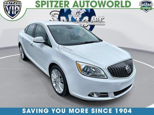 Summit White 2013 Buick Verano Base