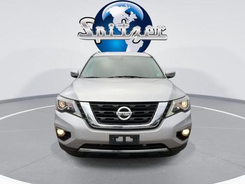 2017 Nissan Pathfinder SV