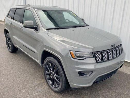 2022 Jeep Grand Cherokee Laredo