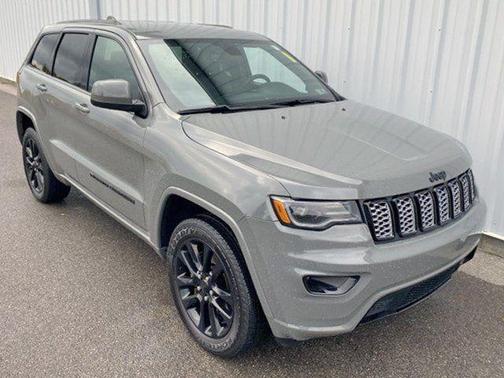 2022 Jeep Grand Cherokee Laredo
