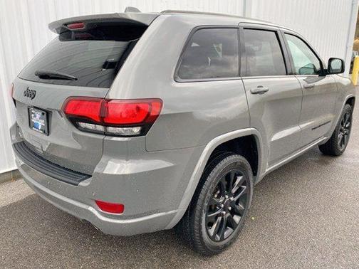 2022 Jeep Grand Cherokee Laredo