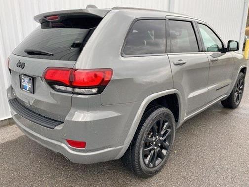 2022 Jeep Grand Cherokee Laredo