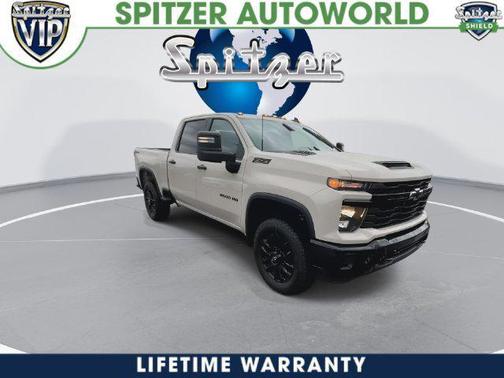 White Sands 2026 Chevrolet Silverado 2500 Custom