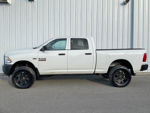 2018 RAM 2500 Tradesman Crew Cab 4x4 6'4' Box