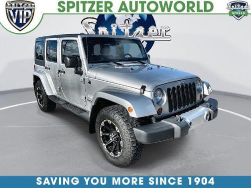 Bright Silver Metallic Clearcoat 2011 Jeep Wrangler Unlimited Sahara