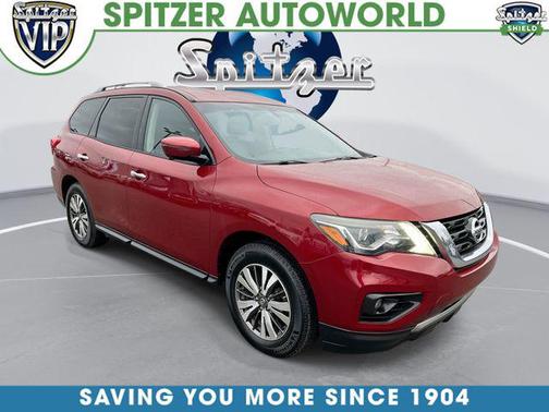 2017 Nissan Pathfinder SL