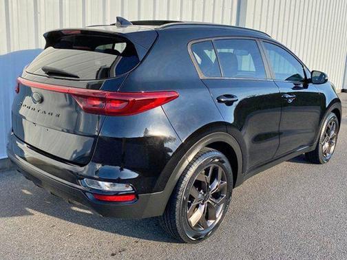 Black Cherry 2022 Kia Sportage S