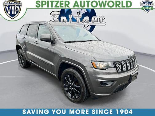 Granite Crystal Metallic Clearcoat 2018 Jeep Grand Cherokee Altitude