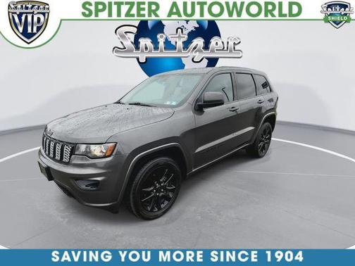 Granite Crystal Metallic Clearcoat 2018 Jeep Grand Cherokee Altitude