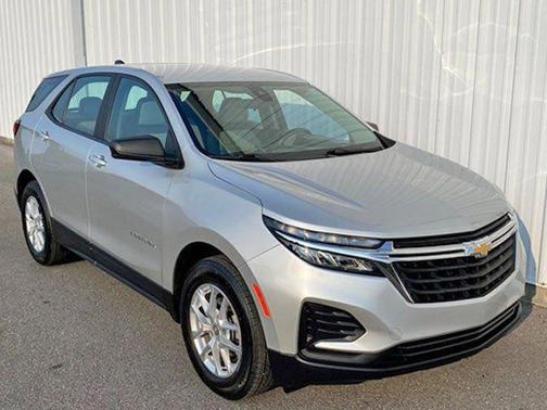 Iron Gray Metallic 2022 Chevrolet Equinox LS