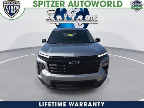 Sterling Gray Metallic 2026 Chevrolet Traverse LT