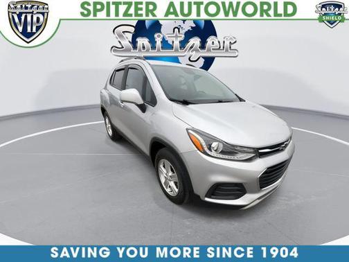 Silver Ice Metallic 2021 Chevrolet Trax LT