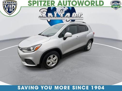 Silver Ice Metallic 2021 Chevrolet Trax LT