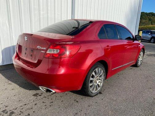 2013 Suzuki Kizashi SE