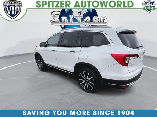 Platinum White Pearl 2022 Honda Pilot Touring 8-Passenger