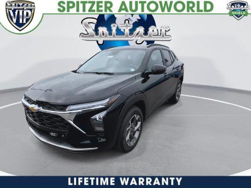 Mosaic Black Metallic 2026 Chevrolet Trax LT