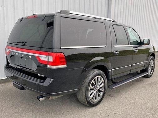 2016 Lincoln Navigator Select