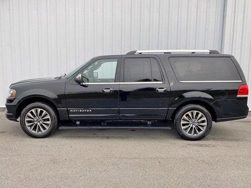 2016 Lincoln Navigator Select