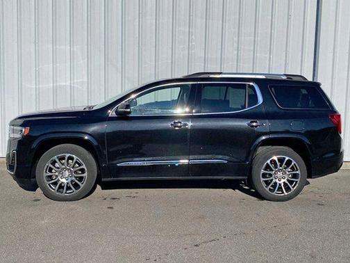2022 GMC Acadia Denali