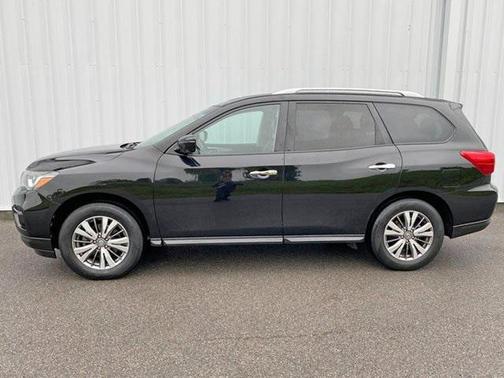 2019 Nissan Pathfinder SL