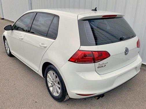 2016 Volkswagen Golf TSI S 4-Door