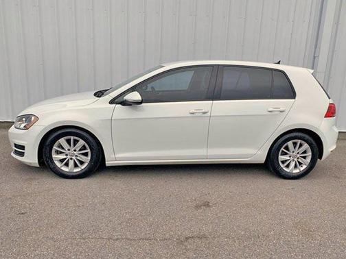 2016 Volkswagen Golf TSI S 4-Door