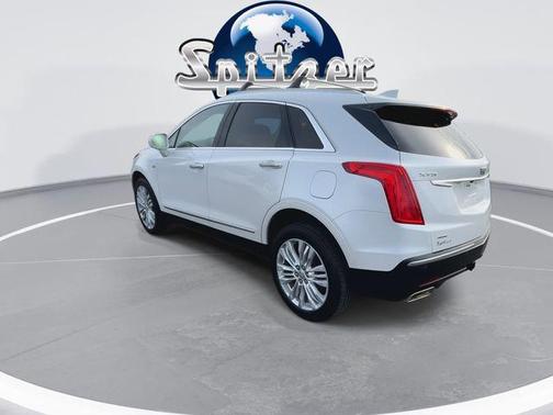 Crystal White Tricoat 2017 Cadillac XT5 Premium Luxury