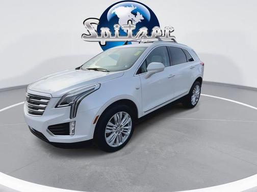 Crystal White Tricoat 2017 Cadillac XT5 Premium Luxury