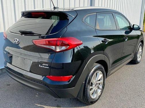 2016 Hyundai TUCSON SE