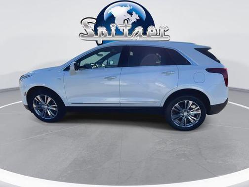 Crystal White Tricoat 2026 Cadillac XT5 Premium Luxury