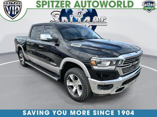 Diamond Black Crystal Pearlcoat 2019 RAM 1500 Laramie