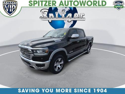 Diamond Black Crystal Pearlcoat 2019 RAM 1500 Laramie
