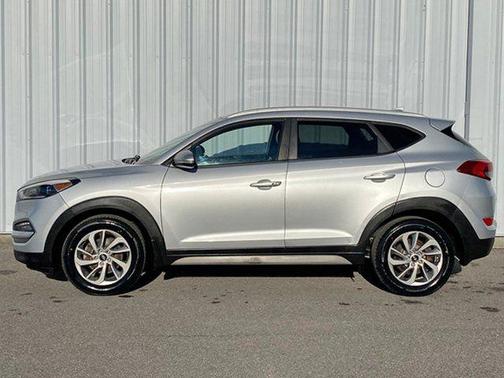 2017 Hyundai TUCSON SE Plus