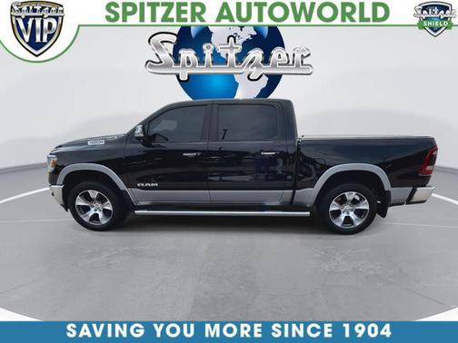 Diamond Black Crystal Pearlcoat 2019 RAM 1500 Laramie