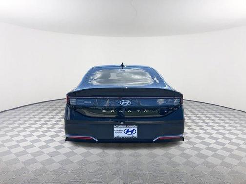2025 Hyundai SONATA SE