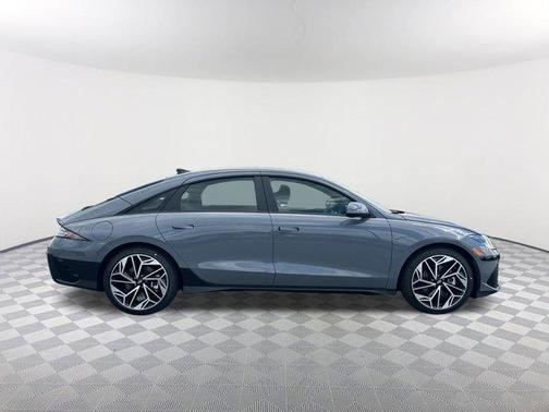 2025 Hyundai IONIQ 6 SEL