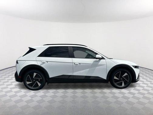 2025 Hyundai IONIQ 5 SEL