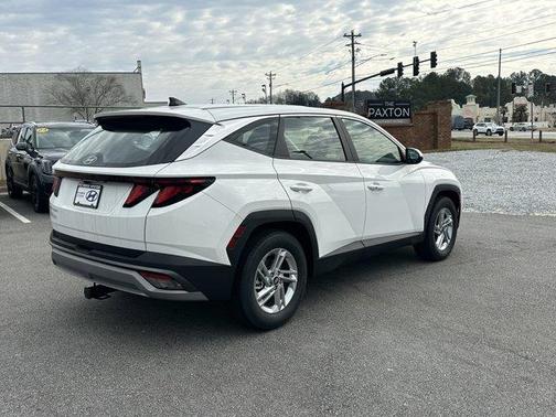 2026 Hyundai TUCSON SE