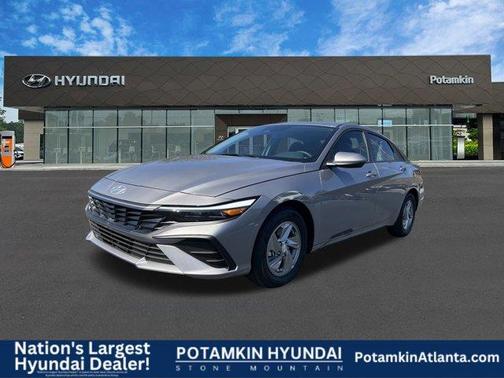 2025 Hyundai ELANTRA SE