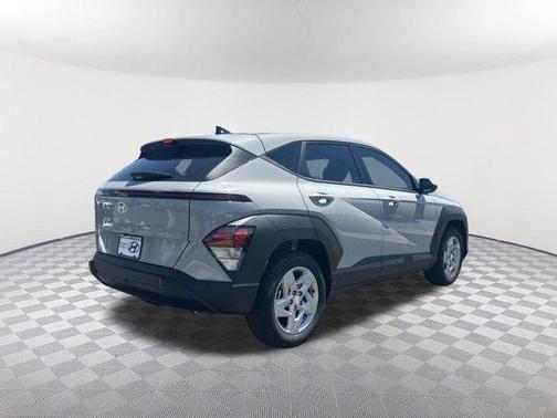 2025 Hyundai KONA SE